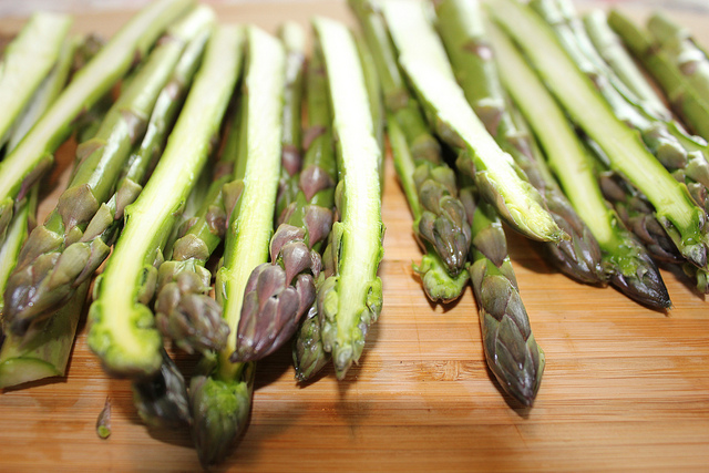 Grilled Tuscan Salmon and Marinated Asparagus