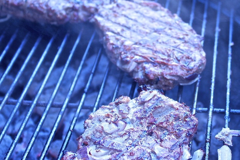 Game Day Pulled Pork Hamburger Sandwich