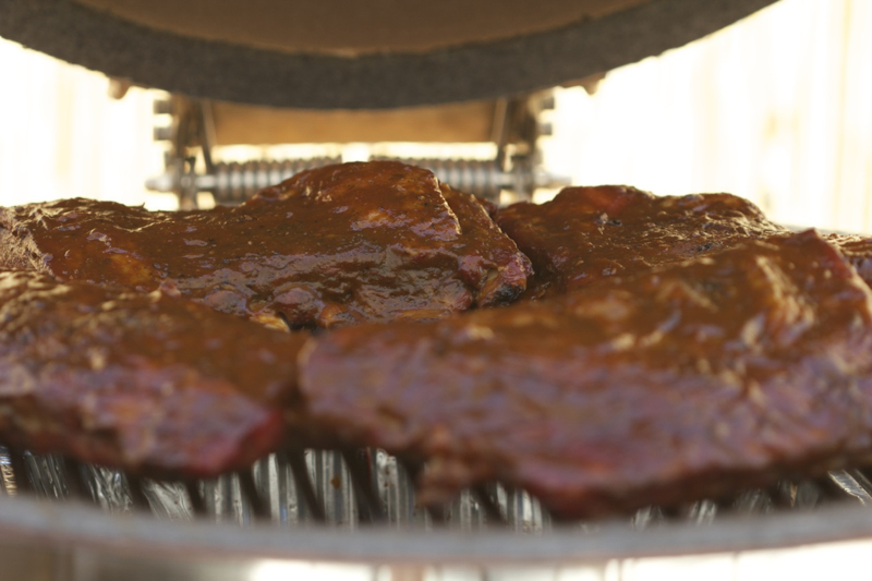 BBQ Ribs with Homemade Sriracha Sauce on the Grill Dome