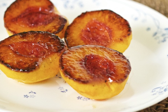 Caramelized grilled peaches | Cooking-Outdoors.com | Gary House